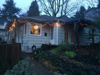 6109 Taylor Ct, Portland OR  97215-2827 exterior
