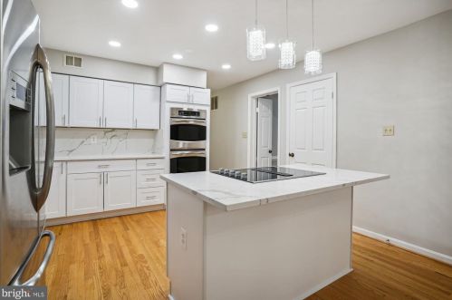 13015 Montpelier Ct, Woodbridge VA  22192-3356 exterior