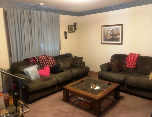 40 Harriet St, Town Center, NJ 07052-5012