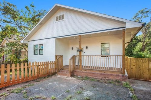 957 Metropolitan Pkwy, Atlanta GA  30310-2845 exterior