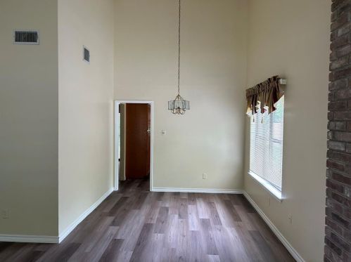 6111 Ridge Top Ln, Garland, TX 75043-5680