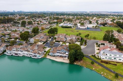 8 Lakeview, Irvine CA  92604-3629 exterior