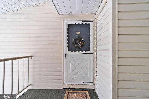 55 Willow Ct, Trenton NJ  08619-4623 exterior