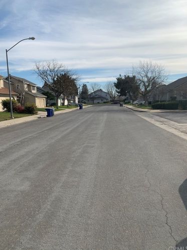 3086 Beverly Ct, Merced, CA 95340-2682