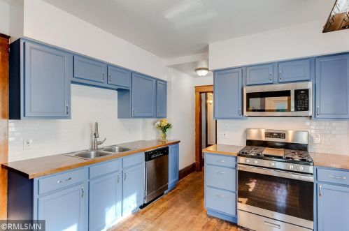 946 Cook Ave, Saint Paul MN  55106-3235 exterior