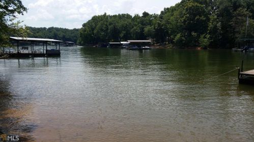 363 Chateau Dr, Lavonia, GA 30553-2334