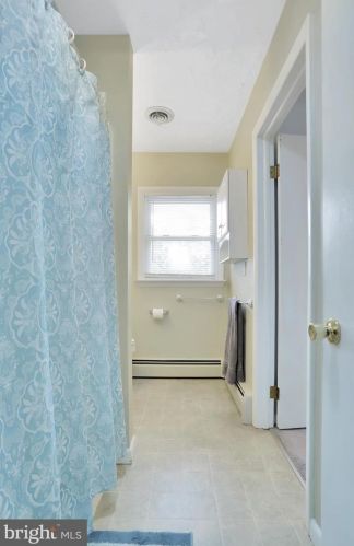 60 Baugher Dr, Hanover PA 17331-4004 exterior