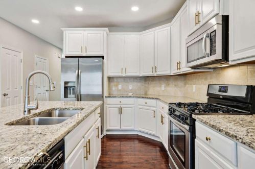 1221 Lavista Rd, Atlanta GA  30324-3739 exterior