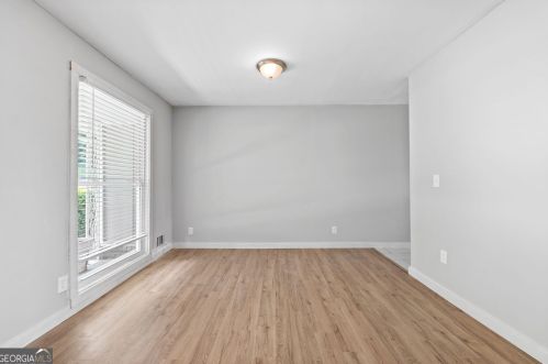 2916 Handy Dr, Atlanta GA  30318-7239 exterior