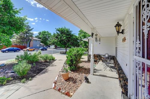 1616 Nile Ct, Aurora CO 80012-5224 exterior