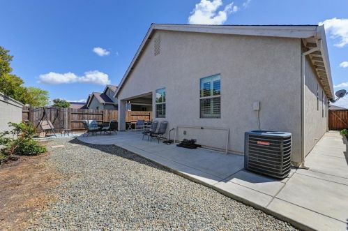 5712 Freestone Dr, Arboga CA  95901-8701 exterior