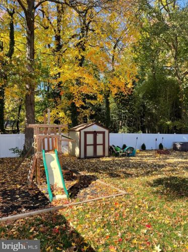 4331 Cooper Ave, Camden, NJ 08109-2911