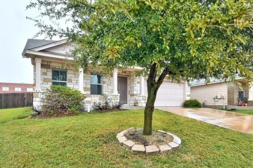 357 Nottingham Loop, Uhland, TX 78640-2501