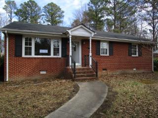 306 Treva Rd, Sandston, VA 23150-2127