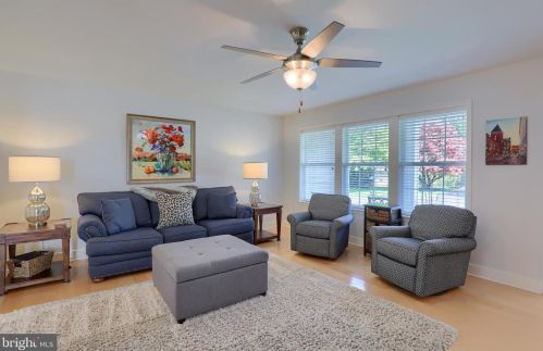 1518 Sunset Ave, Lancaster PA  17601-4328 exterior