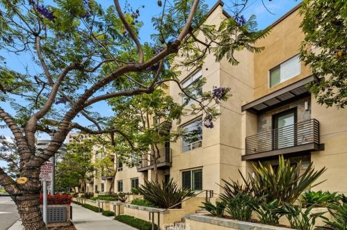 29 Soho, Irvine CA  92612-1083 exterior