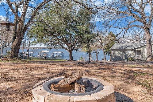 4901 Beach View Dr, Log Cabin, TX 75148-4315