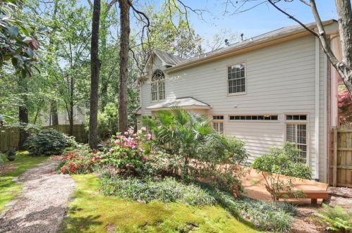 3027 Lanier Dr, Atlanta GA  30319-2744 exterior