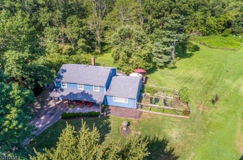 203 Riverview Rd, Bridgewater, NJ 08807-1570