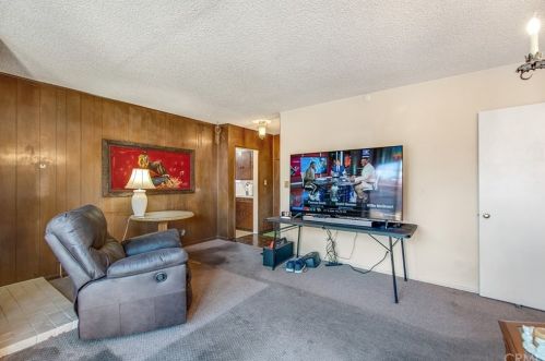 9662 Chanticleer Rd, Anaheim CA  92804-5624 exterior