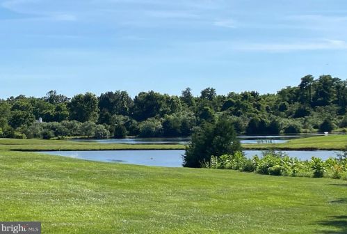 384 Turnberry Dr, Charles Town WV  25414-3930 exterior