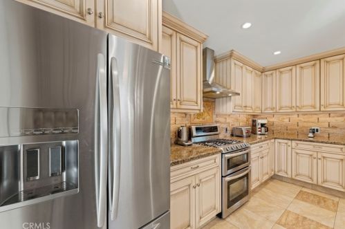 1215 Cordova Ave, Glendale CA  91207-1734 exterior