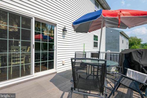 7 Copperwood Ln, Ephrata PA  17522-9186 exterior