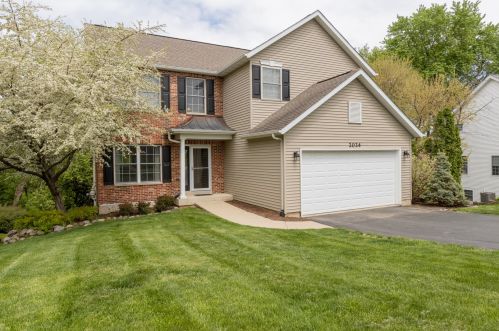 2024 Red Barn Rd, Bull Valley, IL 60098-6913