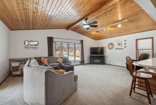 13565 Findlay Ave, Saint Paul MN  55124-8068 exterior