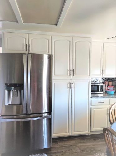 3166 Wicklow Dr, Riverside CA  92503-5805 exterior
