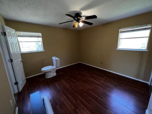 5909 Bowling Dr, Fort Worth TX  76148-3503 exterior