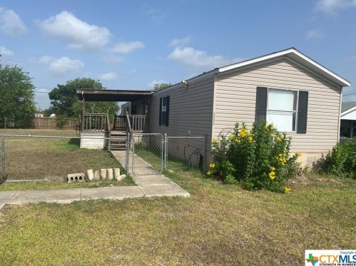 111 Golden Eye Loop, Victoria, TX 77905-0621