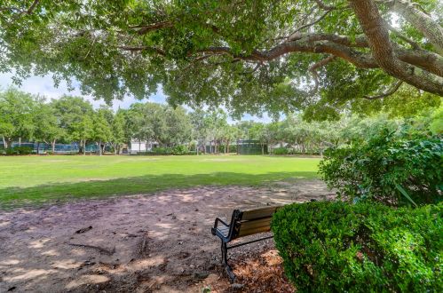 310 Bank St, Mount Pleasant, SC 29464-4758