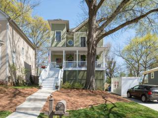 997 Longley Ave, Atlanta, GA 30318-5260