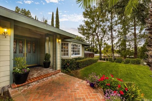1322 Faren Dr, Santa Ana, CA 92705-2452
