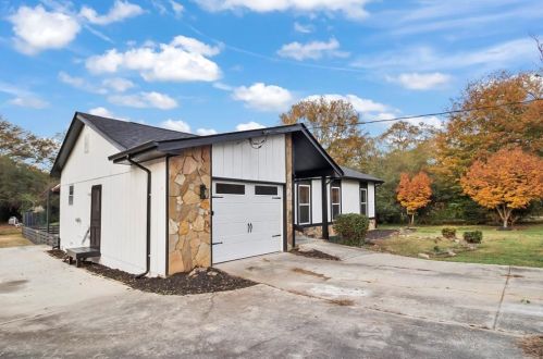 3632 Charlotte Dr, Rex GA 30273-1212 exterior