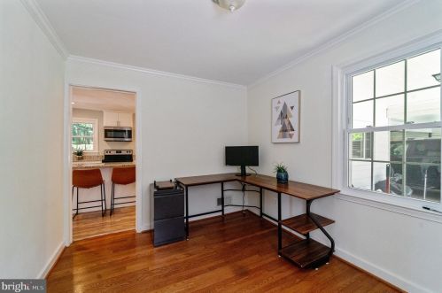 9914 Capitol View Ave, Silver Spring MD 20910-1033 exterior