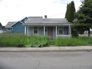 164 Viola St, Sheridan, OR 97378-1132
