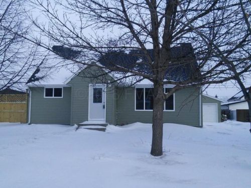 1008 16th St, Moorhead, MN 56560-1740