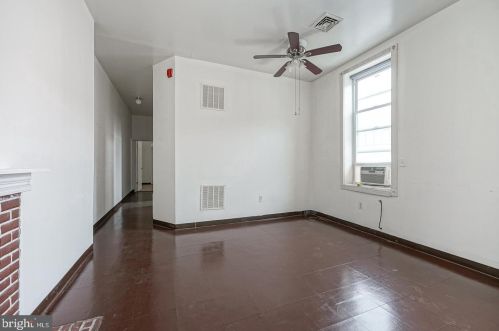 1542 15 St, Philadelphia PA 19146-4806 exterior