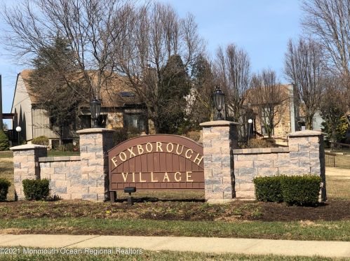 285 Silver Ln, Old Bridge, NJ 08857-3341