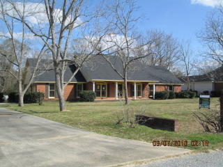 4412 Woodfield Dr, Hahira, GA 31632-3110