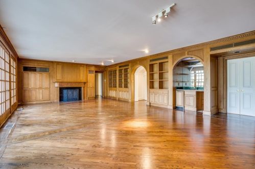 5745 Chatham Hill Rd, Dallas TX  75225-3209 exterior