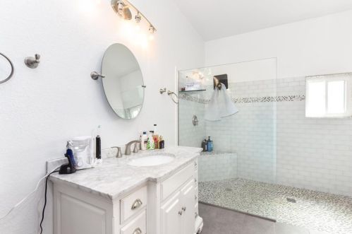 16222 Monterey Ln, Huntington Beach CA  92649-2276 exterior