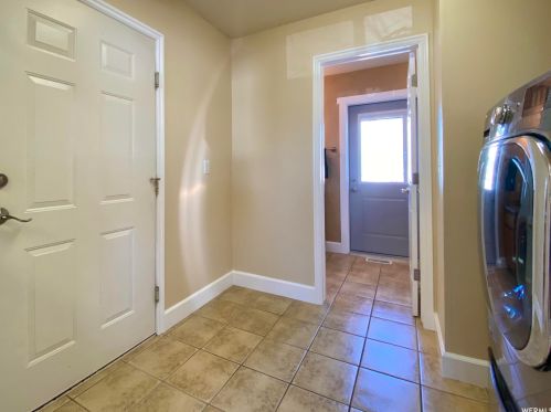 381 400, Smithfield UT 84335-1349 exterior