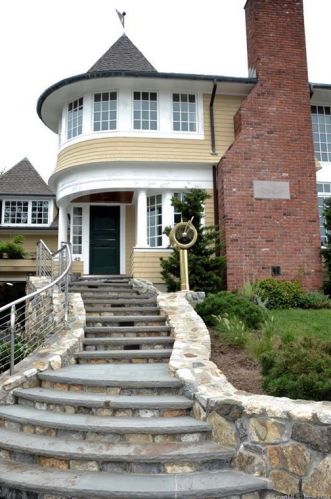 42 Nearwater Rd, Norwalk CT  06853-1715 exterior