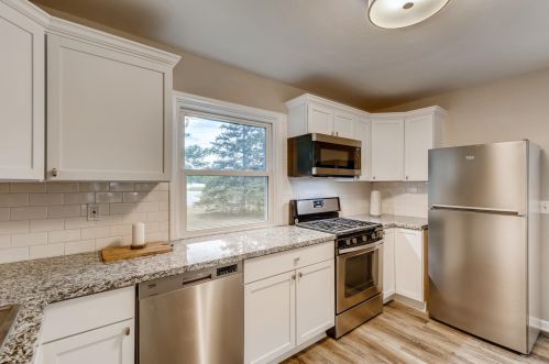 2049 106th Ave, Minneapolis, MN 55433-4102