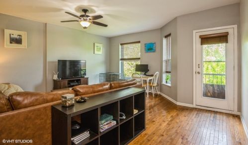4455 Paulina St, Chicago, IL 60640-5346