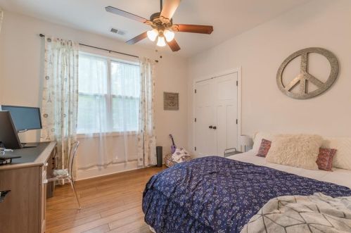 1648 Beacon Hill Blvd, Atlanta GA  30329-2556 exterior