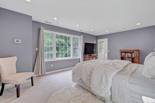 291 Spring Hill Rd, Upper Stepney CT  06468-2143 exterior